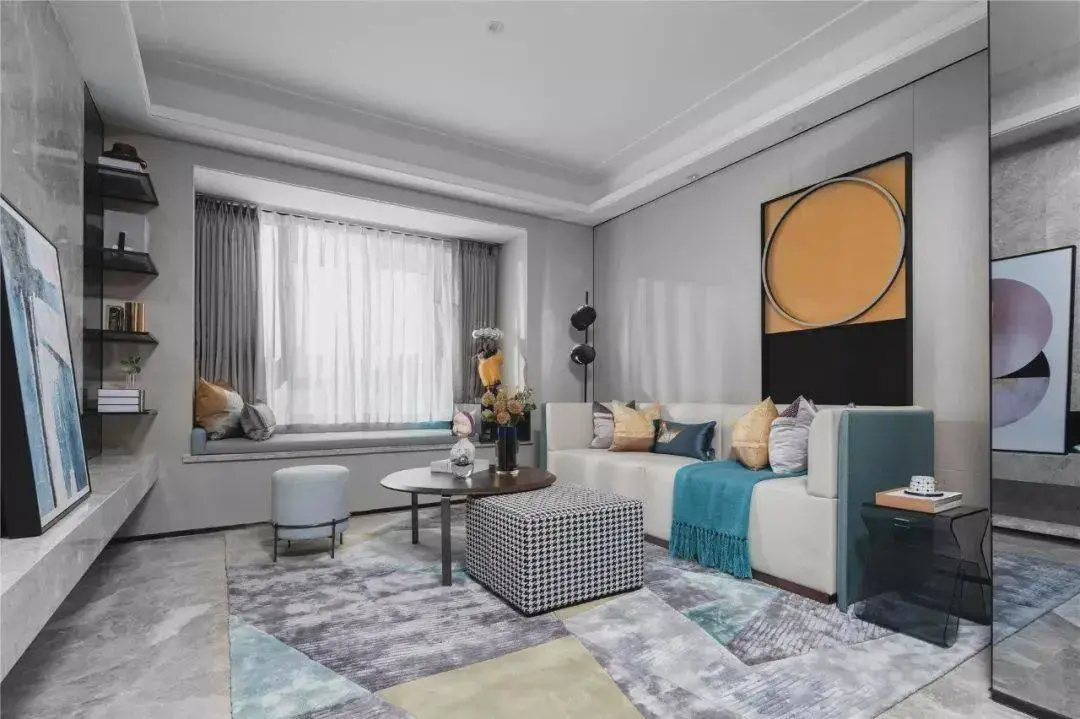 90㎡高级灰新房,软装配色超赞,一入门就被吸引!