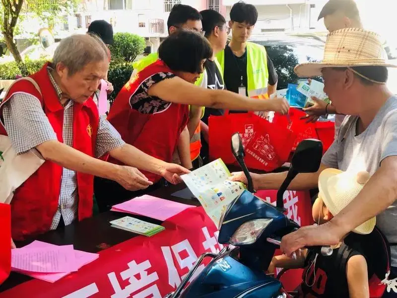 社会与法治栏目 双龙小区垃圾分类蝶变记
