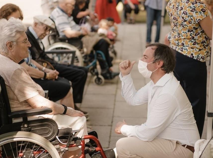当年的明月|卢森堡的夏尔王子新照来袭，那天真无邪的笑容，把心都融化了