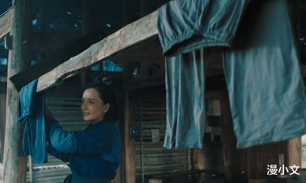 漫小文 功勋:默默无闻的张富清,深藏功名60年,离不开背后妻子的支持