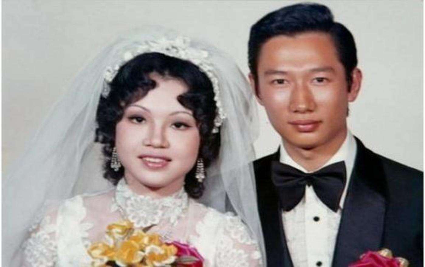 欧阳娜娜|百亿豪门女主人曾馨莹,34岁嫁58岁首富,连生三胎还想拼四胎