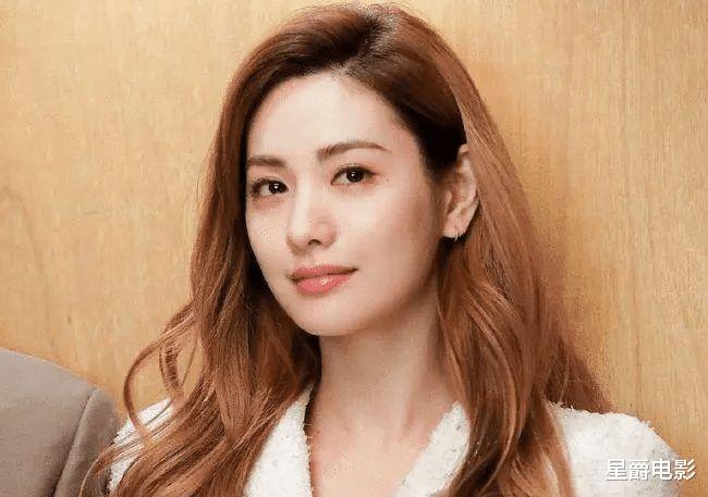 小S|她曾3次被评为“世界第一美女”,深受粉丝喜爱,却无缘国内发展