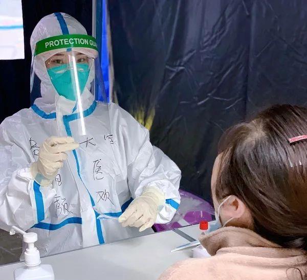 吴洪娜聊说育儿|贵州大学222名师生和医务人员顺利完成援遵抗疫任务