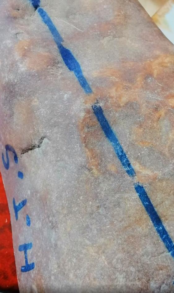 翡翠|翡翠原石中的老瓜皮皮壳，令人无限遐想！