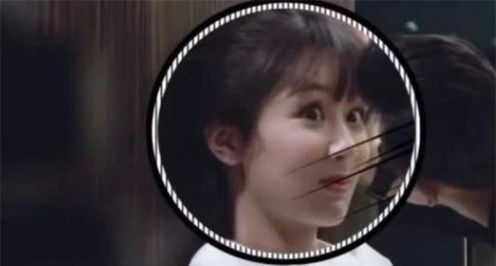 陈坤|导演喊卡后又补亲一嘴，陈坤片场失控狂亲万茜为何不被骂？