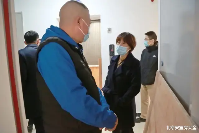 海淀上庄镇举行上庄村腾退安置房交房仪式