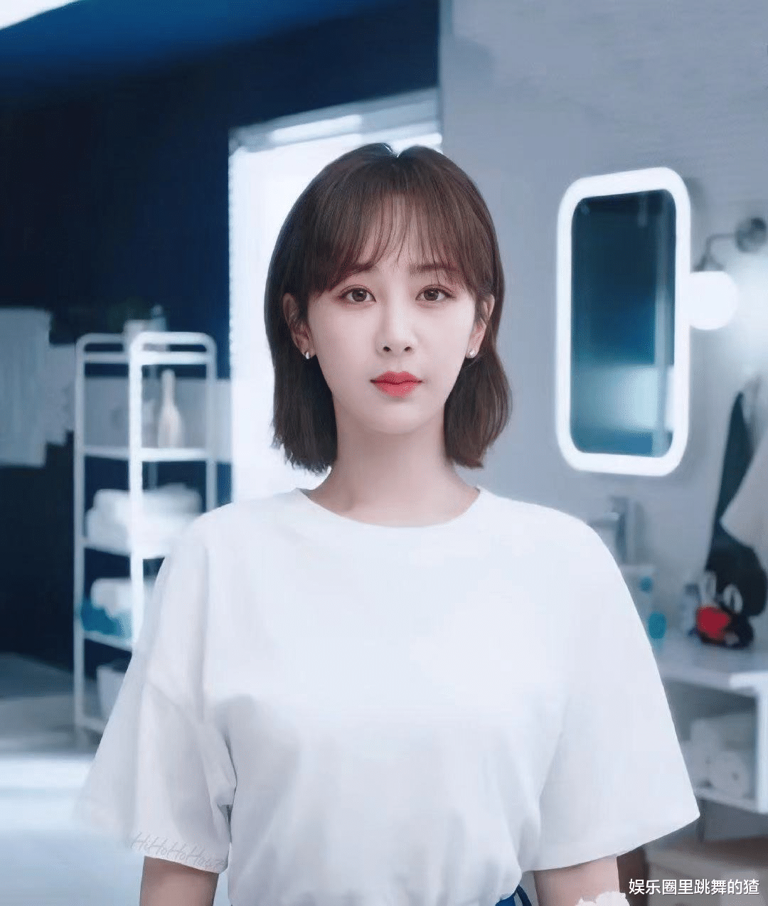 杨紫|杨紫真火了！拿下综艺常驻资源，看到嘉宾阵容后：收视率稳了！