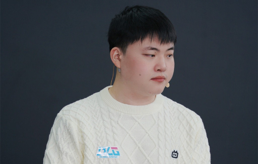 Uzi|外媒评转会期最佳五人，LPL只有一人上榜，北枫称Uzi是永远的神