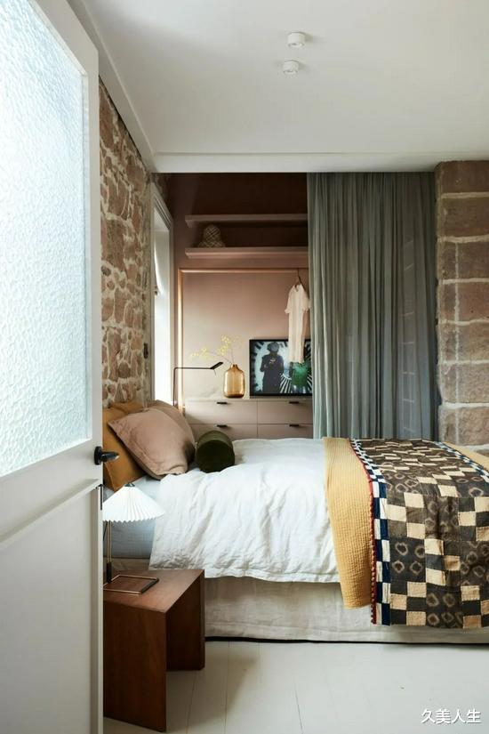 住进19世纪末的历史建筑 每一件家具都像展品