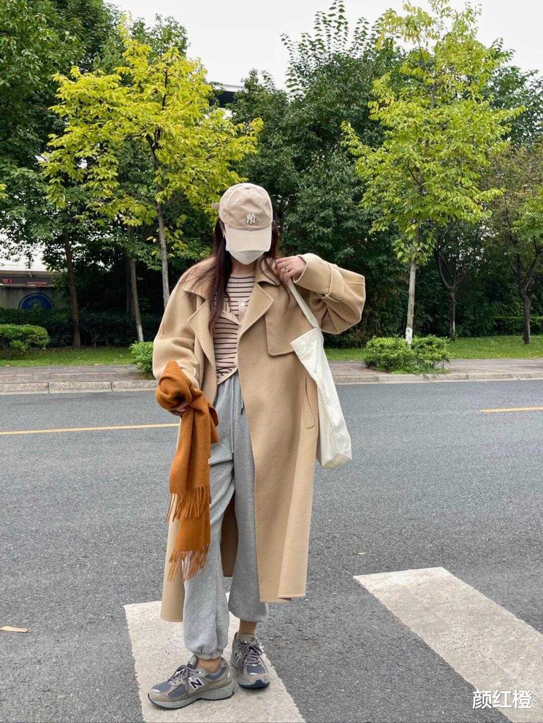 颜红橙 冬天大衣还得穿驼色，经典百搭又显气质，普通女生也能驾驭