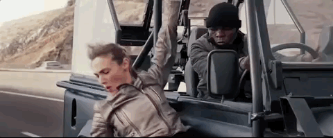 白雪公主|恶毒皇后居然比白雪公主更美？大长腿让人舔屏，36岁吊打一众小花