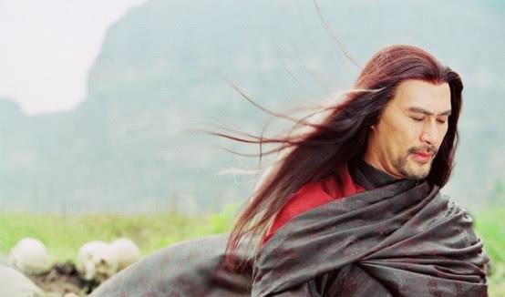 胡歌|《仙剑》16年，月如嫁富豪，紫萱开启傻白甜，他却毁容无缘主角