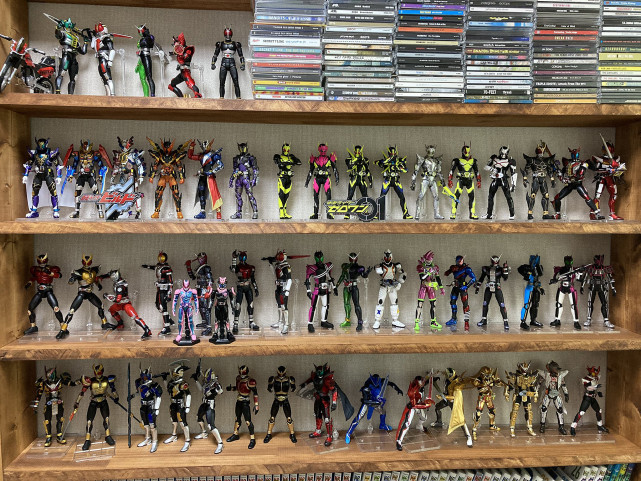 手辦|假面騎士：狩崎帶頭炫富，有人曬60條腰帶！網友都想打劫了