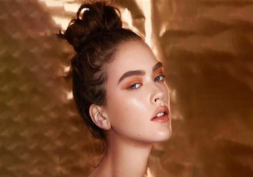 眼影|如何挑选眼影的颜色让你性感、妩媚、文静？这样的颜色适合你