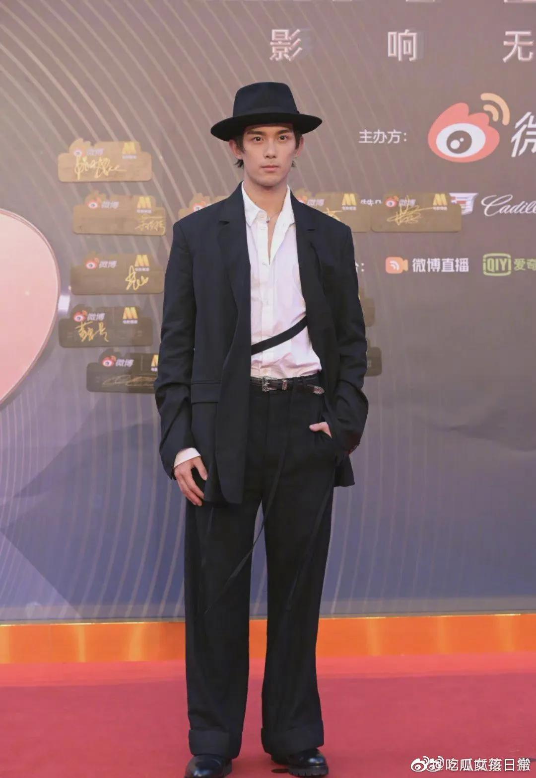 贾玲|微博之夜！师姐章子怡完胜倪妮周冬雨刘浩存，贾玲胖成张小斐两倍，真该减肥了