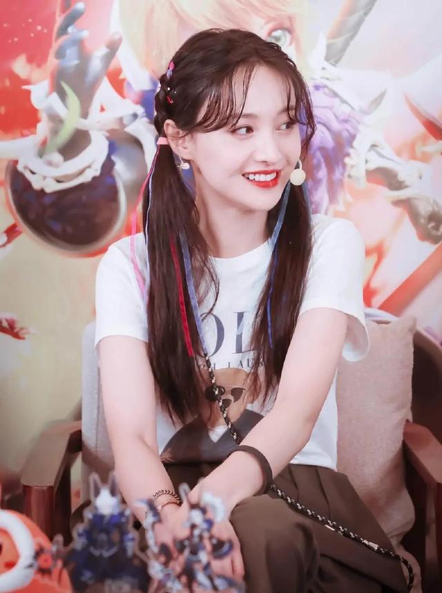 郑爽|新进展！知情人士透露郑爽已与孩子通视频，被叫妈妈后痛哭不止