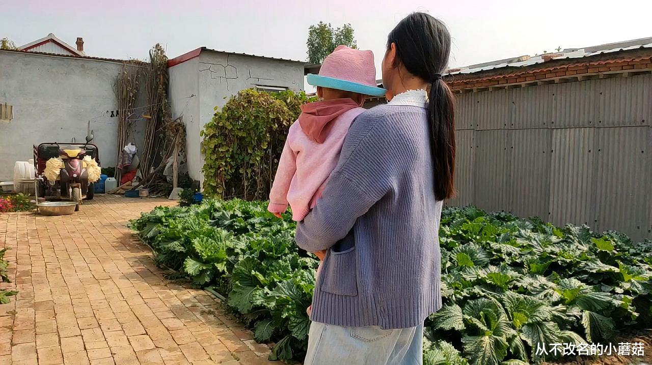 孩子出生14小时,丈夫就把孩子抢走,只为逼妻子还彩礼