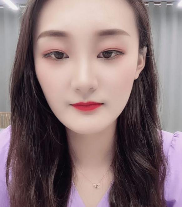 倪妮|垂死挣扎?陈亚男为直播再“设局”,玩文字游戏被揭穿太尴尬