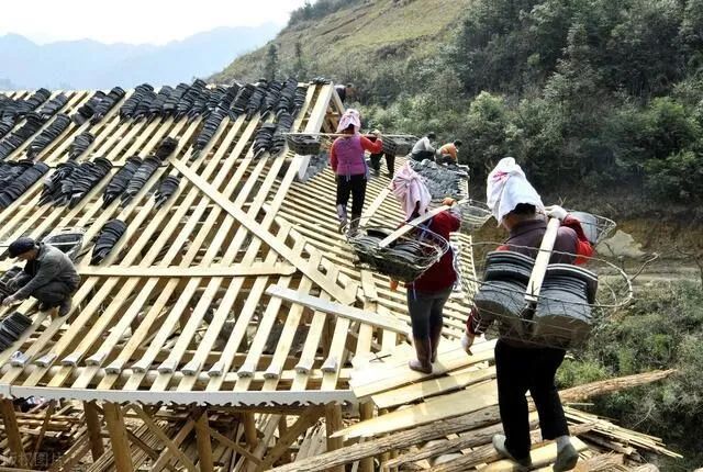 |为啥离开农村多年的人，还要重新翻修宅基地，回老家建房养老？