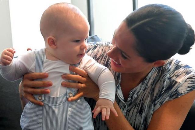 青春不能软绵绵 梅根想让阿奇成为王子，女王被警告：如果向她屈服，君主制将结束