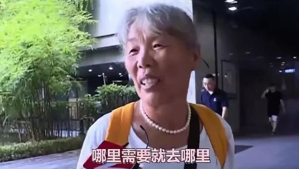 正午阳光|老人帮两个儿子带娃11年，网友：似乎看到我的未来