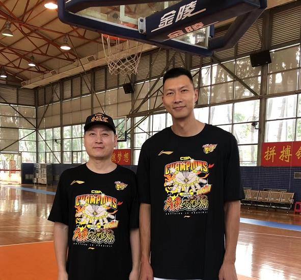 李玲玲说|CBA3消息！上海队挖角广东队第一人，小姚明练英语，孙悦疯狂特训