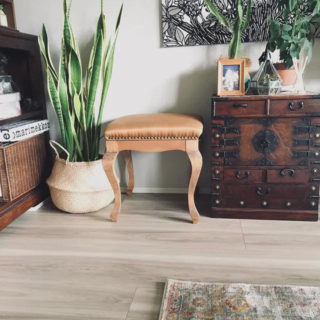 |家有鸡肋角落不会设计?学习日本人摆放一款边柜,好看又好用