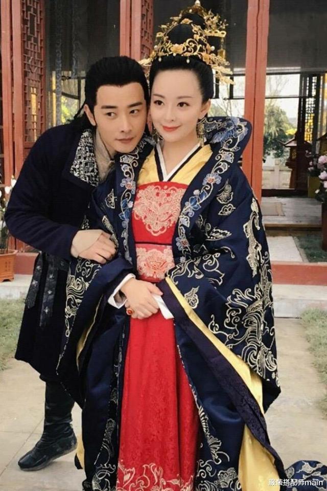 服装搭配师main|昔日上戏班花，演过迪丽热巴、罗晋的母亲，父亲更是国家一级演员