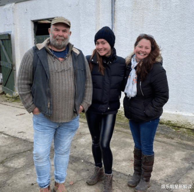 辛芷蕾|刘碧丽近况曝光!打扮低调素颜显老,打理2.9亿庄园成赢家