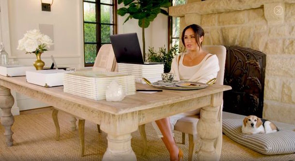 乔晶晶|梅根生日借机再嘲讽英王室？为女性发声却被哈里玩杂耍抢镜真逗