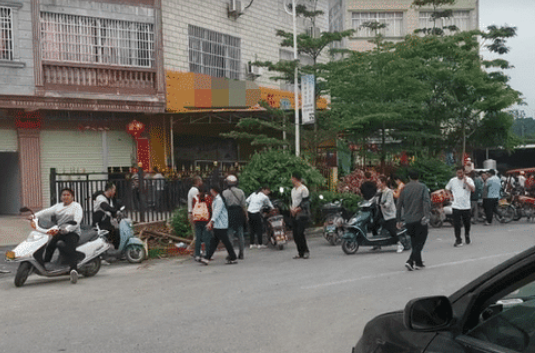 社会热点传播正能量 广西一男子持刀闯入幼儿园行凶，致2人死亡、16人受伤，警方：疑患精神病