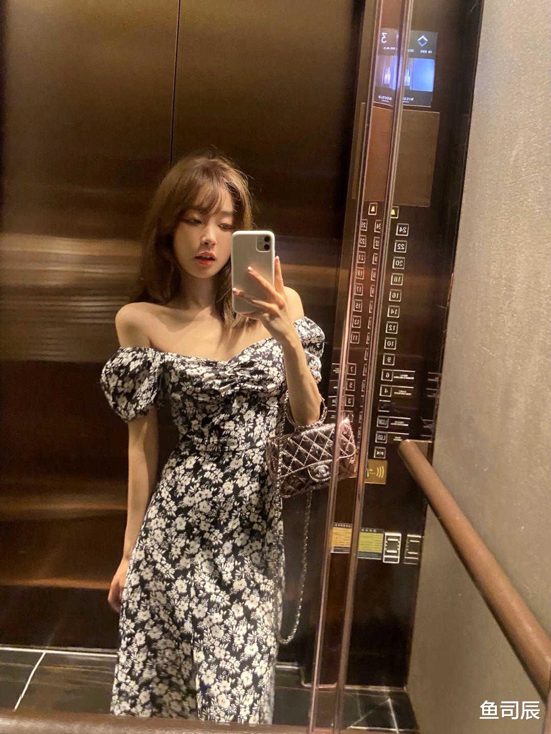 鱼司辰|美如初恋女人的穿搭技巧，T恤搭配牛仔裤开叉裙，青春感满分！