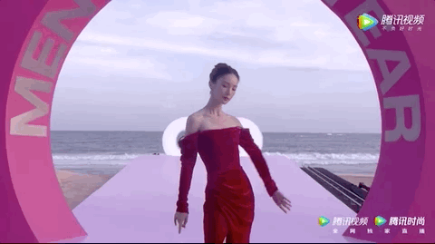 超模|顶流明星“集体翻车名场面”来了!尬笑、黑脸、手足无措:这些承包了我一年的快乐