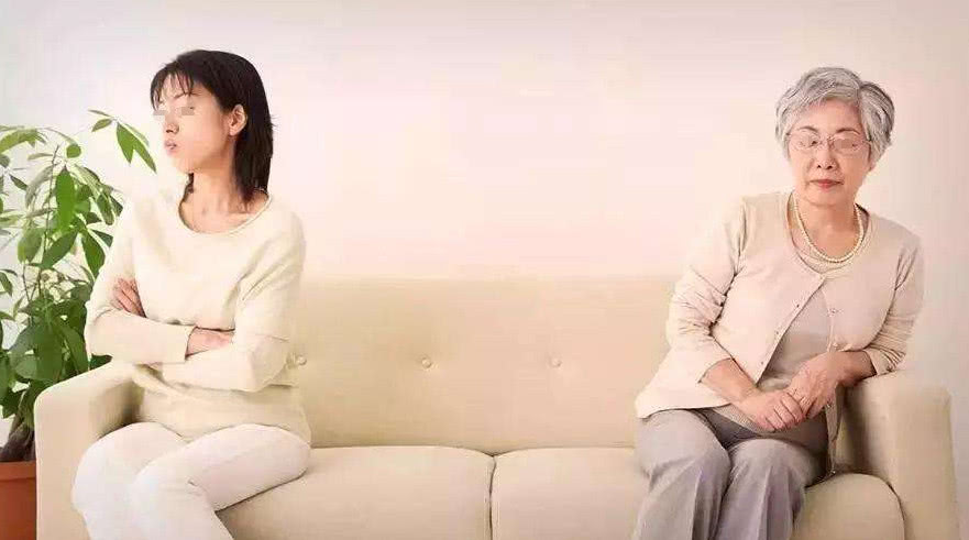 哑铃妈妈|媳妇不同意婆婆住家里:房子和孩子都是我自己搞定的,她凭啥来?