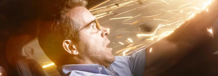 24小时的爱|13天拿下4个亿的票房，这部满是游戏梗的电影火了