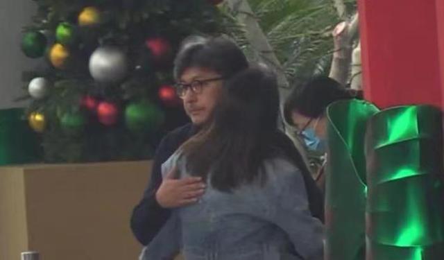 校花来了|王岳伦和李湘离婚了？结婚12年说散就散，原来有钱人也抵不过时间