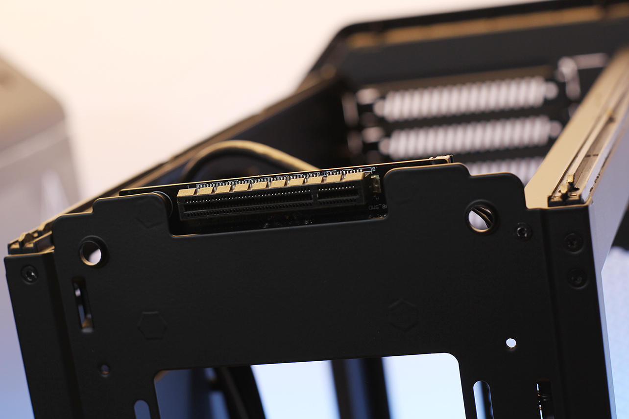 J.K.罗琳|“深度学习机”也电竞——安钛克DARK CUBE体验