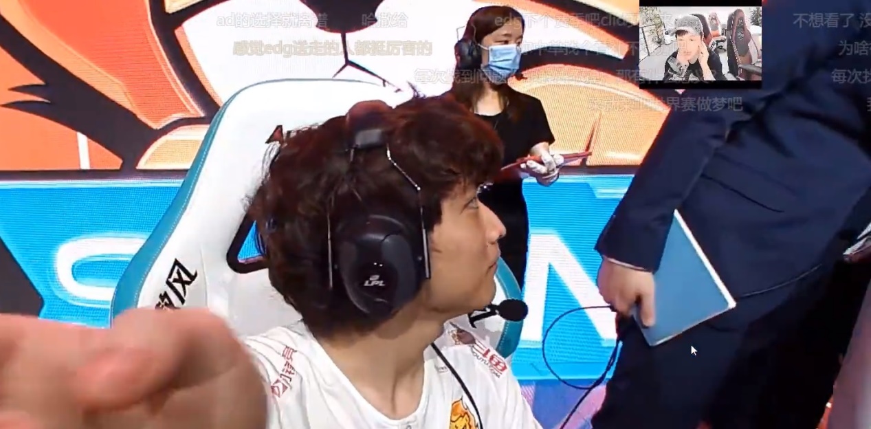 星空|TheShy首次得到队友认可！WBG焕峰直播透露：TheShy打训练赛贼猛