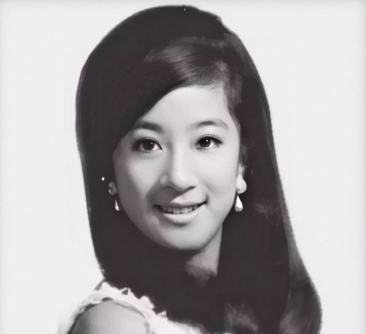 欧美明星|世界婚纱之王王薇薇，‘71岁好似17岁’惊艳了时光，活出了自我