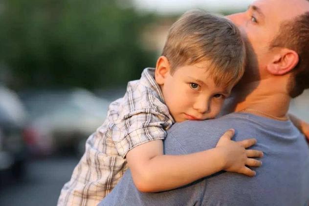 神逗奶爸|一个内向者的自诉：内向不可怕，可怕的是我成了内向的“老实人”