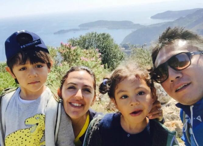 明星|刘烨的法国老婆衰老快，11岁儿子身高喜人，女儿黑卷发兼爸妈基因