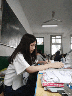 搞笑神回复|神回复：如果马龙和我比赛，马龙的胜算有几成？哈哈哈哈！