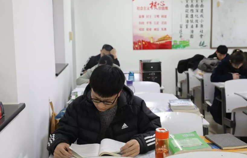 签证|考研“弃考”成常态，努力备考却选择放弃，这究竟是何原因？