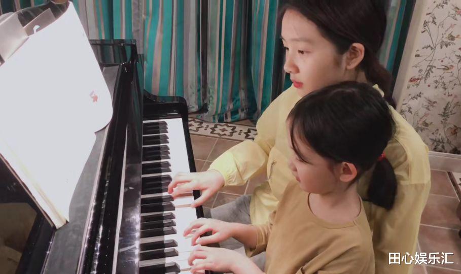 黄磊|黄磊小女儿黄少艾近照曝光，五官越来越标致，眼神全是精神范儿