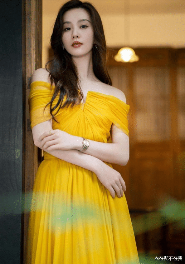 衣在配不在贵|刘诗诗的高贵感不用装,要想穿得像富家女,还得学她多用明黄色