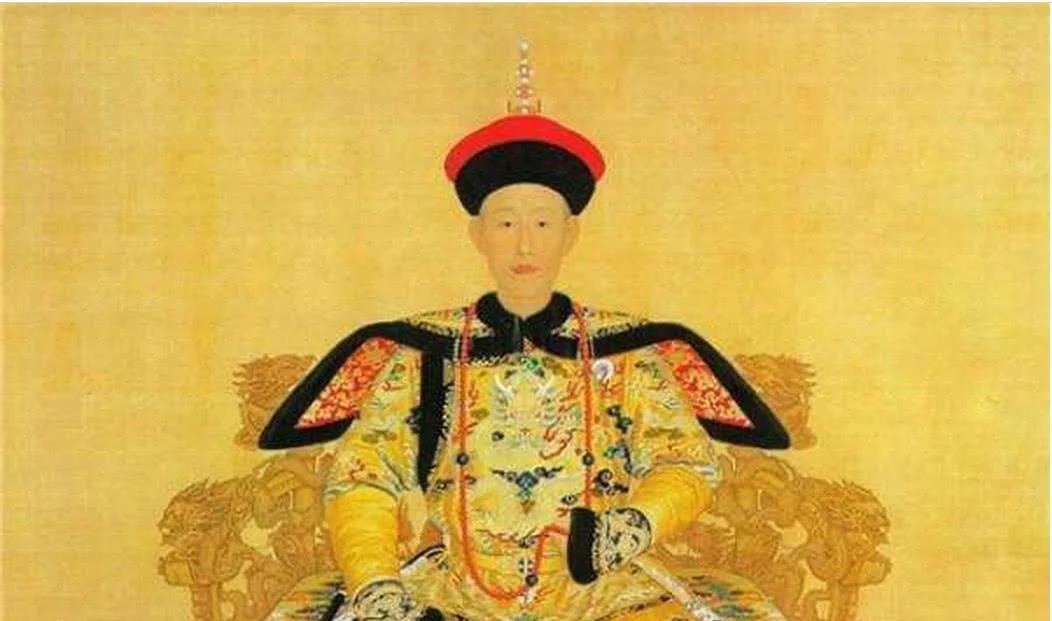 乾隆|乾隆在路边吃瓜，说瓜农的西瓜很甜，转角没多远突然下令处死瓜农