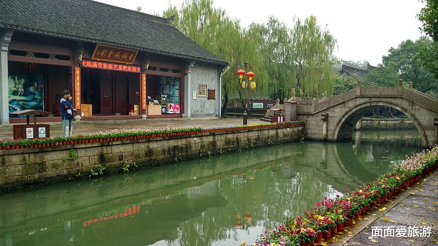 普陀山 浙江“任性”的假古镇，门票高达115元，游客却说“景色值得”