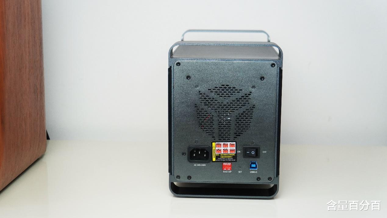 硬盘|玩灯的硬盘柜?四盘位Yottamaster RGB磁盘阵列柜体验点评