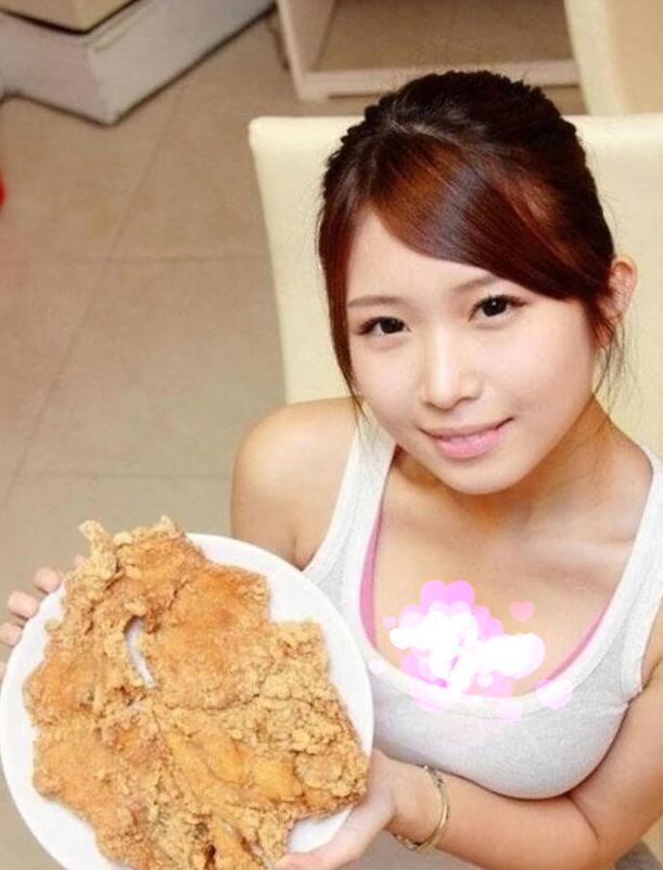 郑家纯|接二连三被“骚扰”，“鸡排妹”郑家纯是真“纯”还是“假纯”？