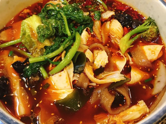 芹菜|?吃一口比5斤芹菜管用,若你常吃,清栓降脂,血管光滑如瓷器